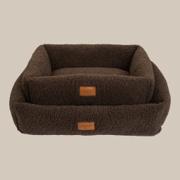 Brun Nuna Teddy hundeseng med memory foam fra Drewsdogwear i to størrelser