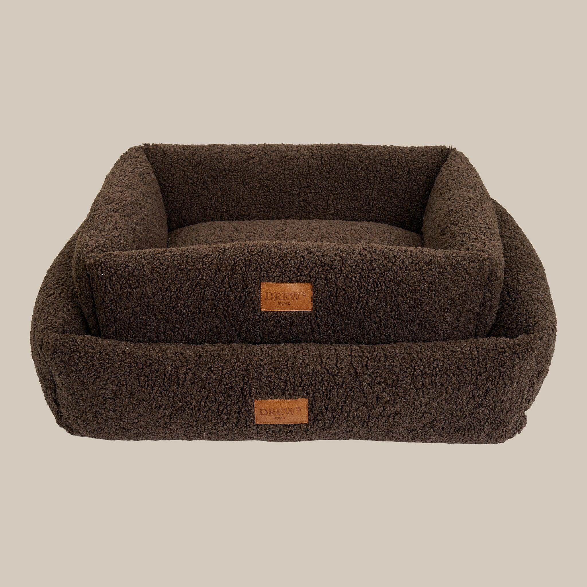 Brun Nuna Teddy hundeseng med memory foam fra Drewsdogwear i to størrelser
